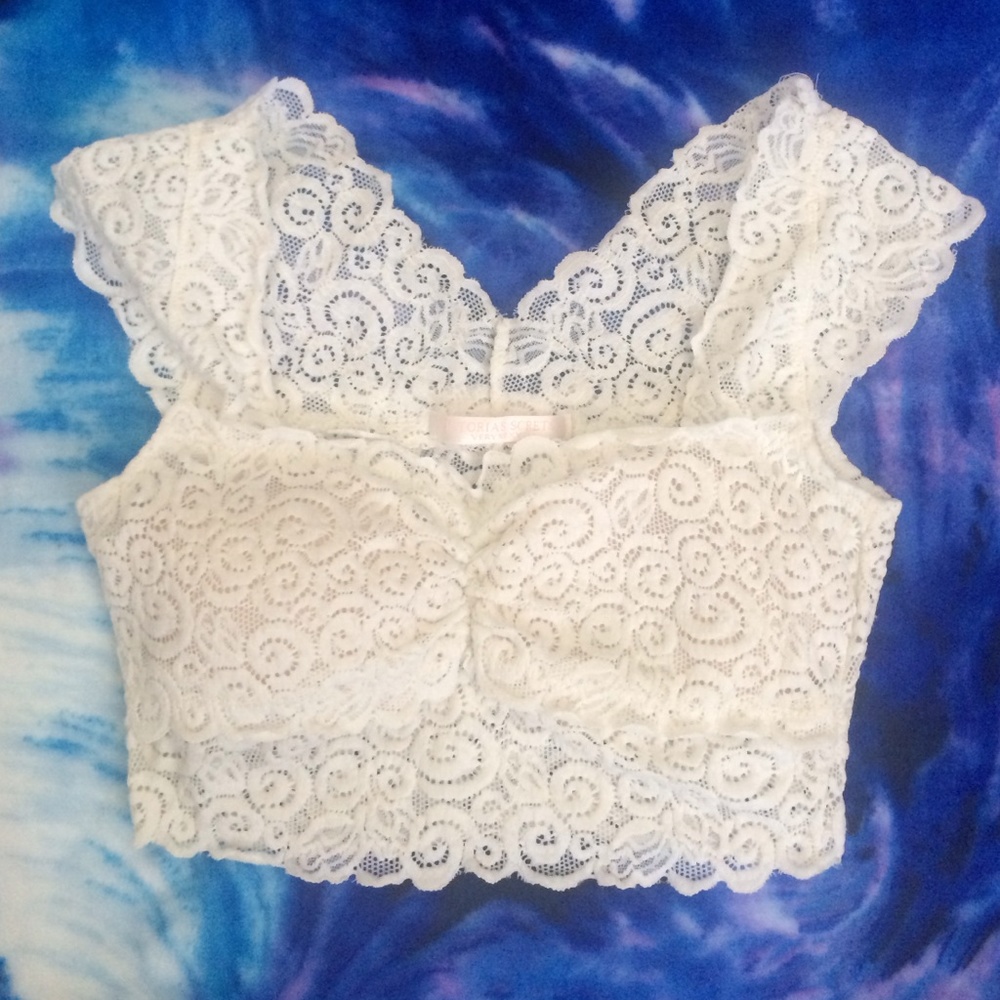 ✨VICTORIA SECRET LACE CROP TOP✨